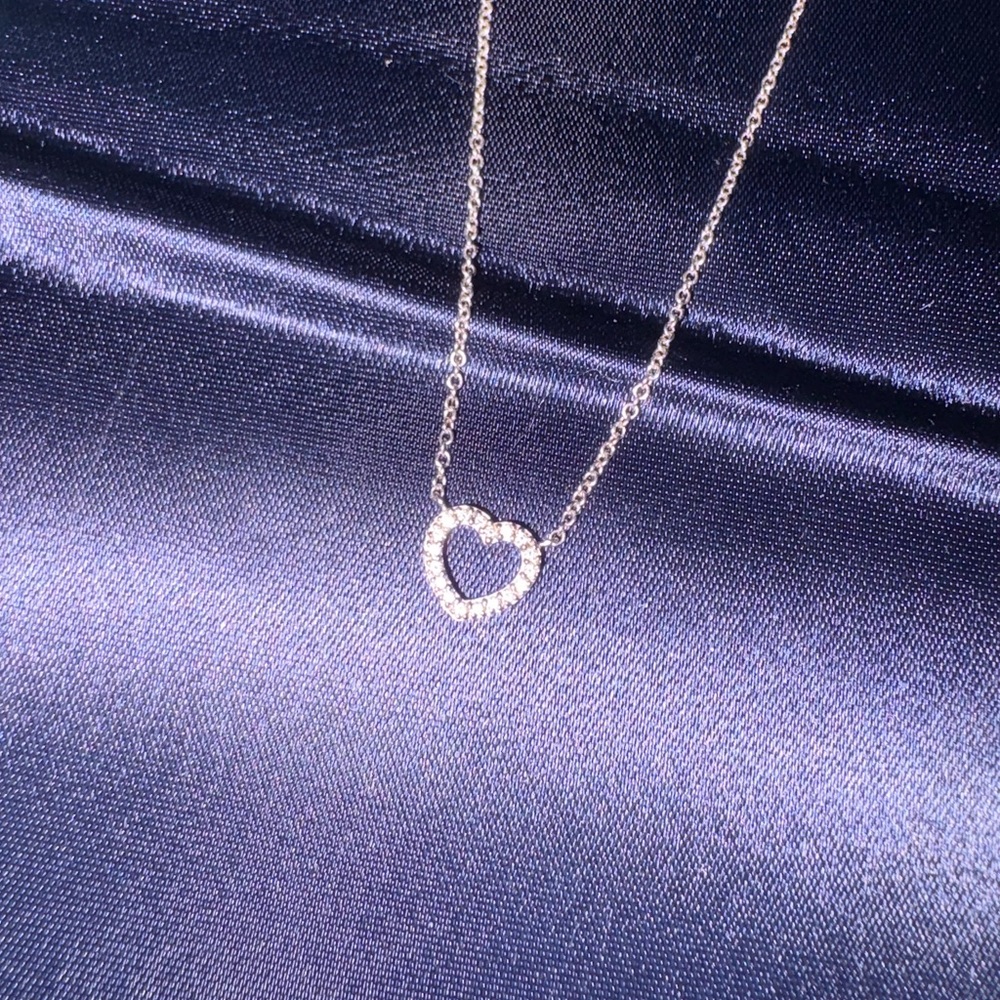 Tiffany and Co 18k gold diamond metro heart necklace